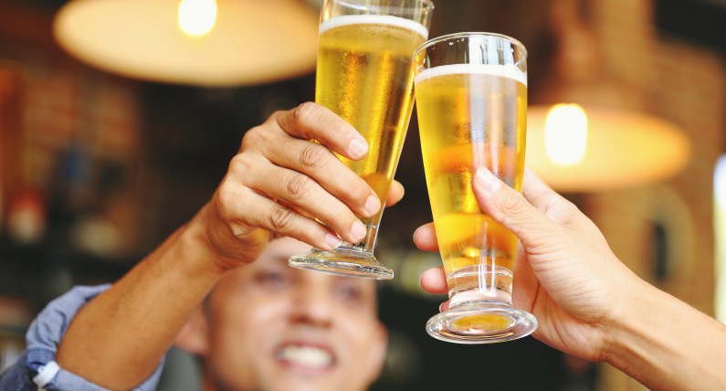 Młodzi Holendrzy jeżdżą po alkoholu? Najnowsze wyniki badań fundacji TeamAlert