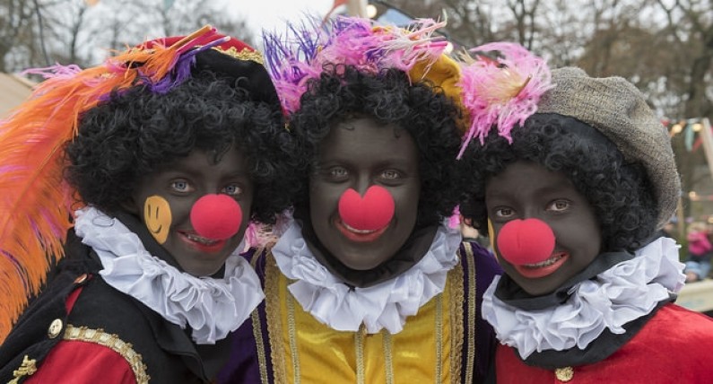 Czy Zwarte Pieta zabraknie u boku Świętego Mikołaja podczas obchodów Sinterklaasa?