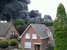 Wielki pożar w Valkenswaard -nie ma rannych [VIDEO]