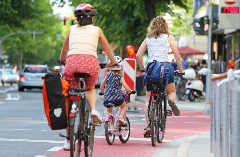 Eindhoven stara się jak najbardziej ułatwić życie rowerzystom.