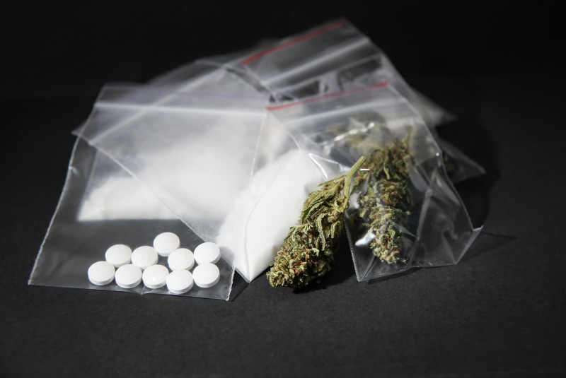 Niderlandy posiadają liberalny stosunek do narkotyków, ale tylko za posiadanie nieznacznych ilości.